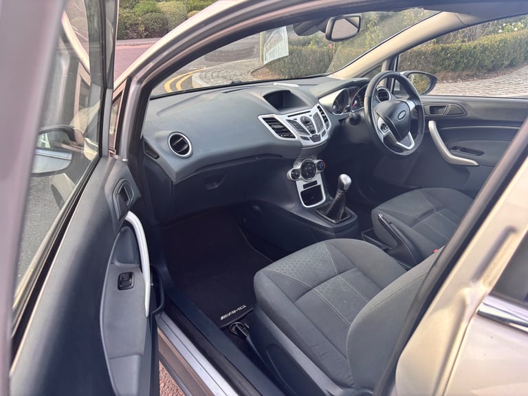 Ford fiesta 1.25 zetec 3dr 2009 petrol