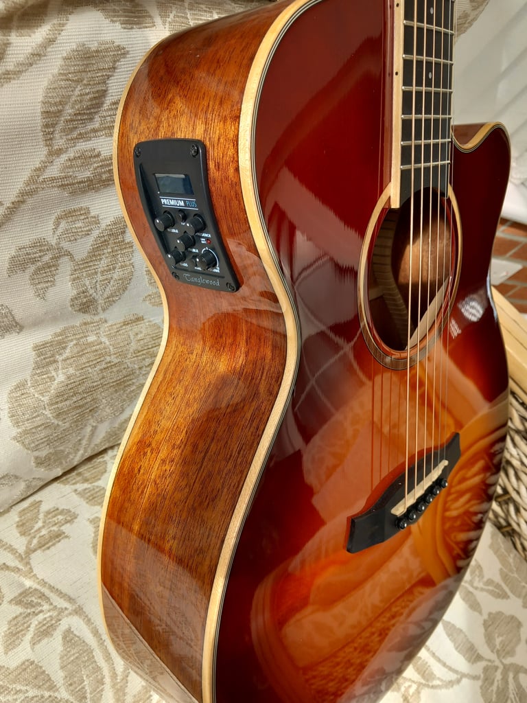 Unused Tanglewood TW4CE SB Electro Acoustic Super Folk Guitar 