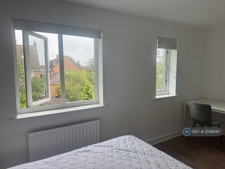 1 bedroom in New Forest Village, Leeds, LS10 (#2559547)