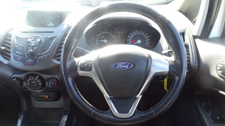 FORD ECOSPORT 1.5 Zetec 2015