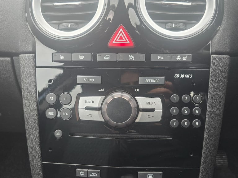 2015 Vauxhall Corsa 1.4 16V SE Euro 5 5dr HATCHBACK Petrol Manual