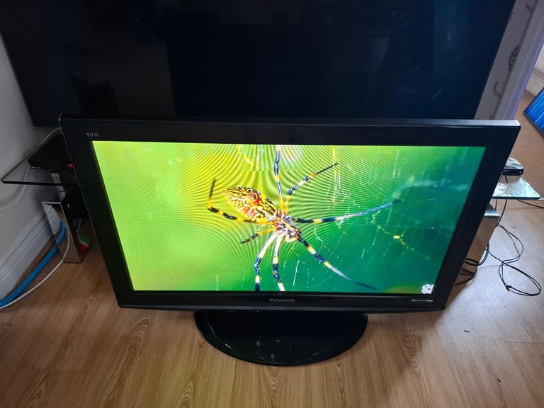 37 inch Panasonic HD Ready TV 