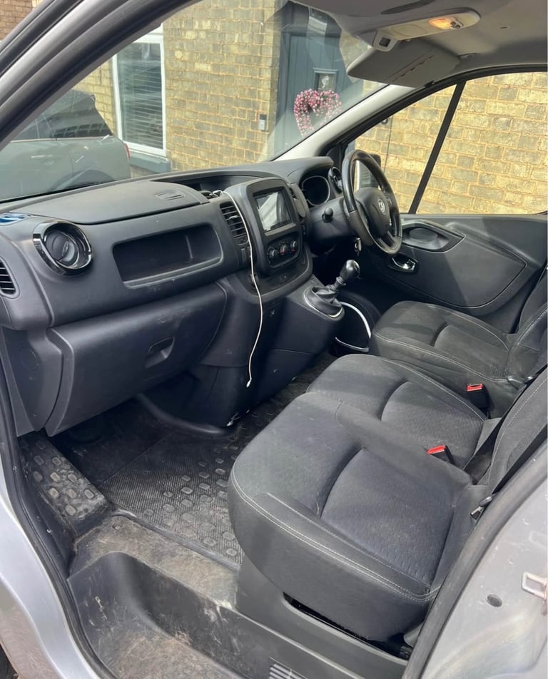 Vauxhall, VIVARO, Panel Van, 2018, Manual, 1598 (cc)