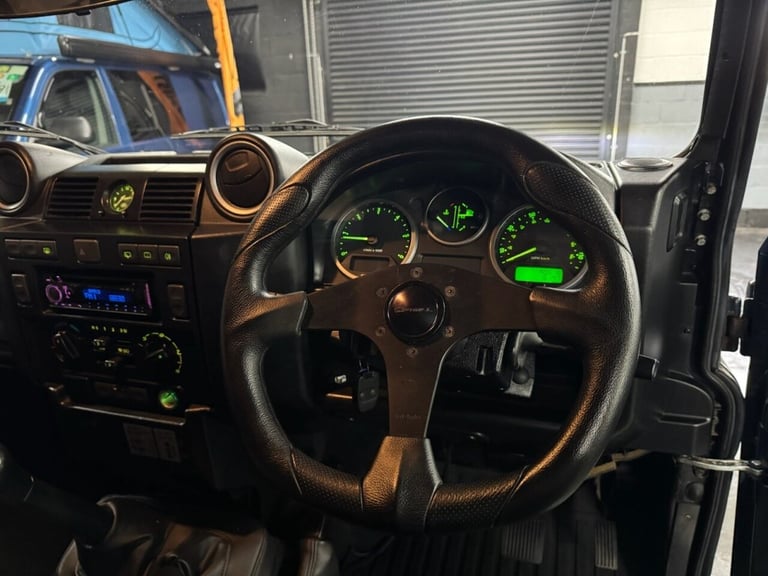 2010 10 LAND ROVER DEFENDER 2.4 TDCI HARD TOP SUV 3DR DIESEL MANUAL 4WD SWB EURO