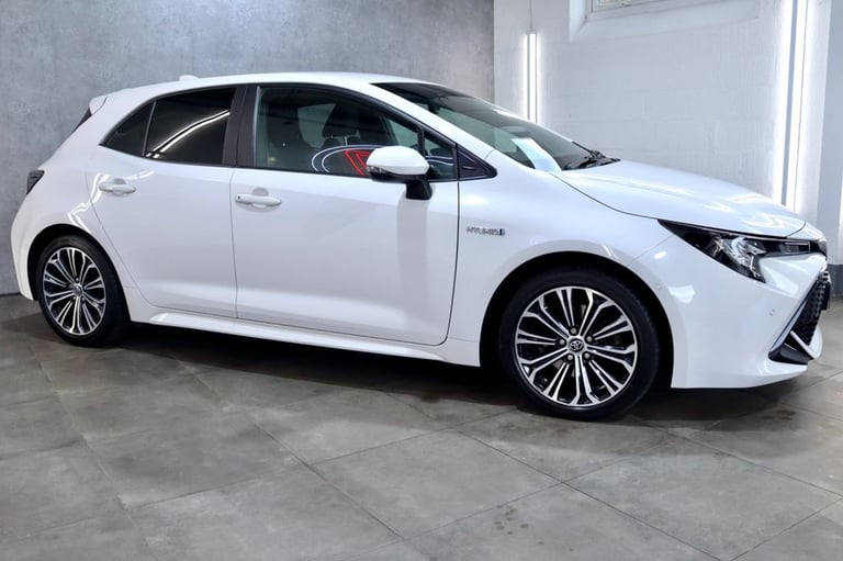 2020 Toyota Corolla 2.0 VVT-h Design Hatchback 5dr Petrol Hybrid CVT Euro 6 (s/s) (184 ps) Hatchb...