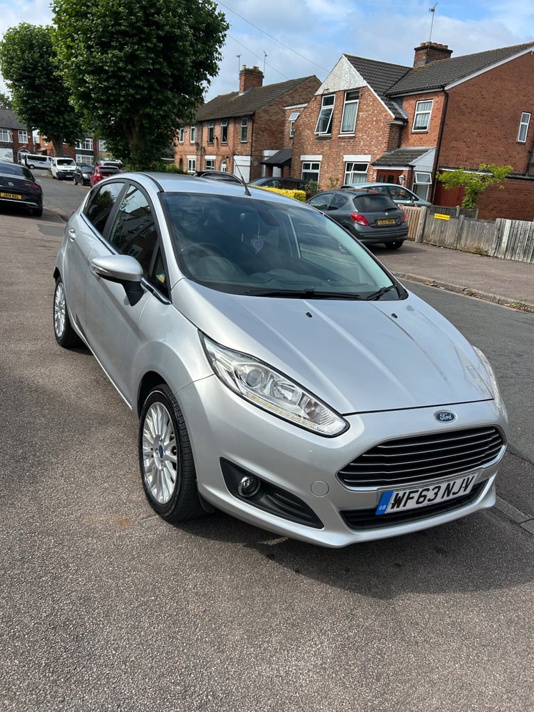 2013 Ford Fiesta 1.0 EcoBoost Titanium 5dr HATCHBACK Petrol Manual