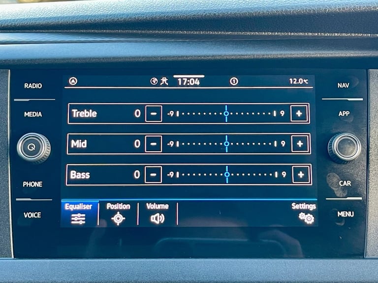 Volkswagen TRANSPORTER TDI 150 SHUTTLE SE LWB 9 SEAT MINIBUS DSG AUTO