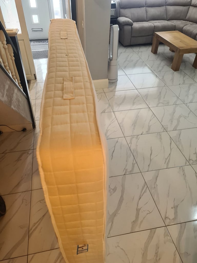 Double bed Sprung / memory foam mattress 