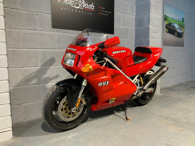 Ducati 851 