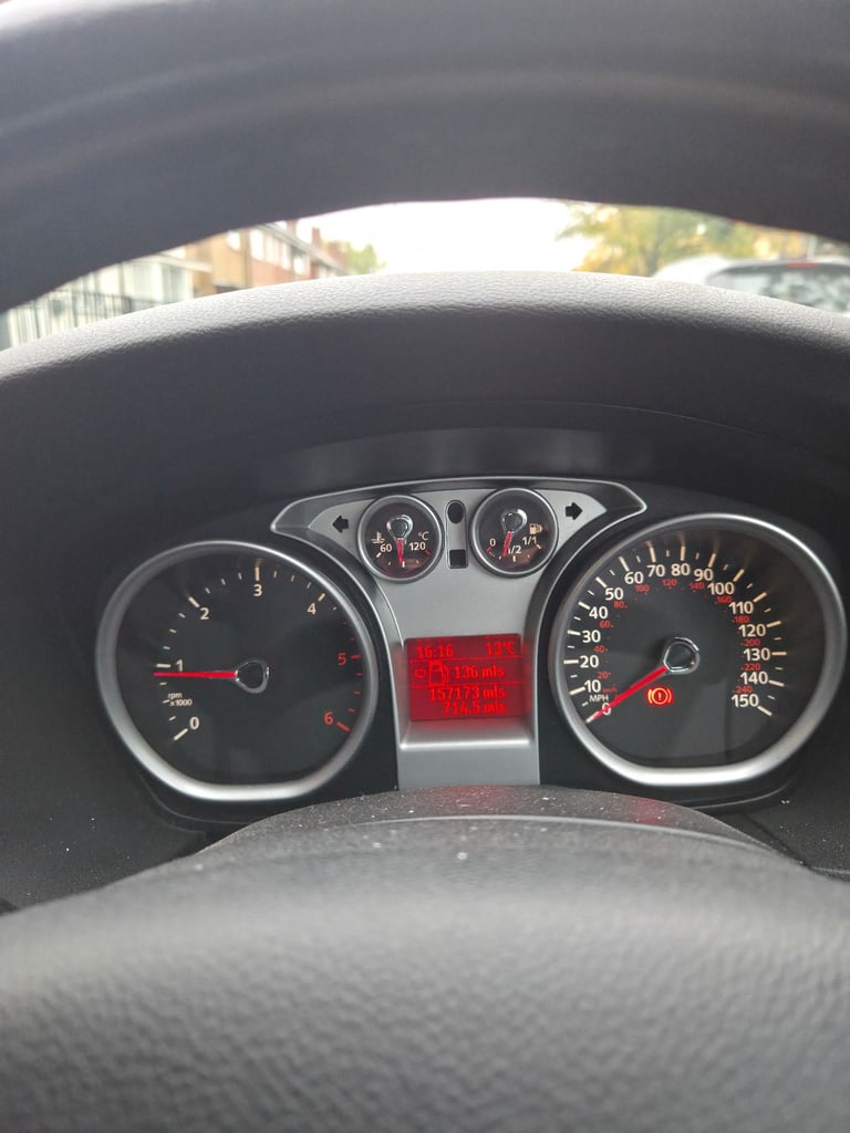 FORD FOCUS 