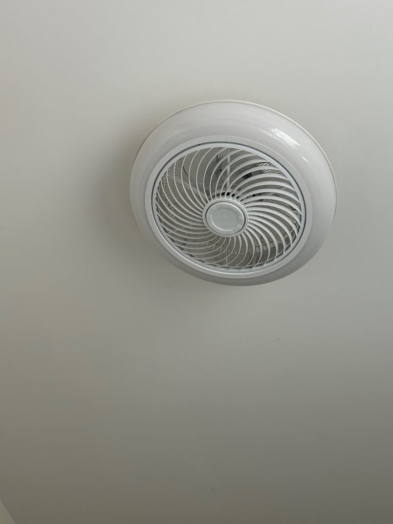 image for Parking Space is available in Trumpington CB2 Working Days  only 