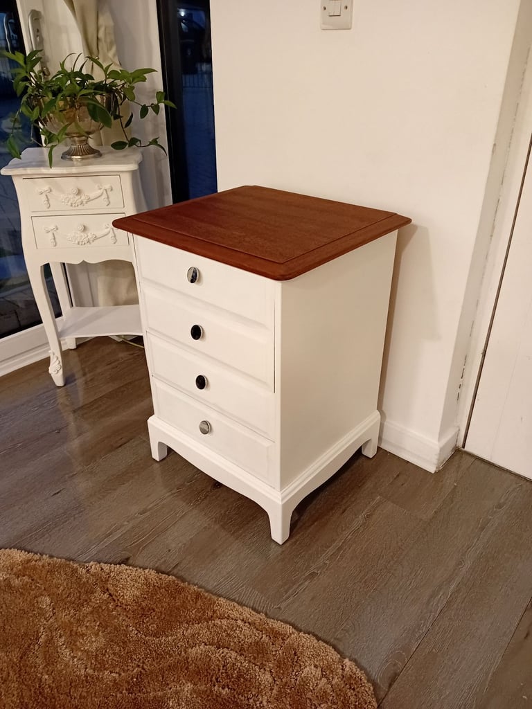 image for Chest of drawers 