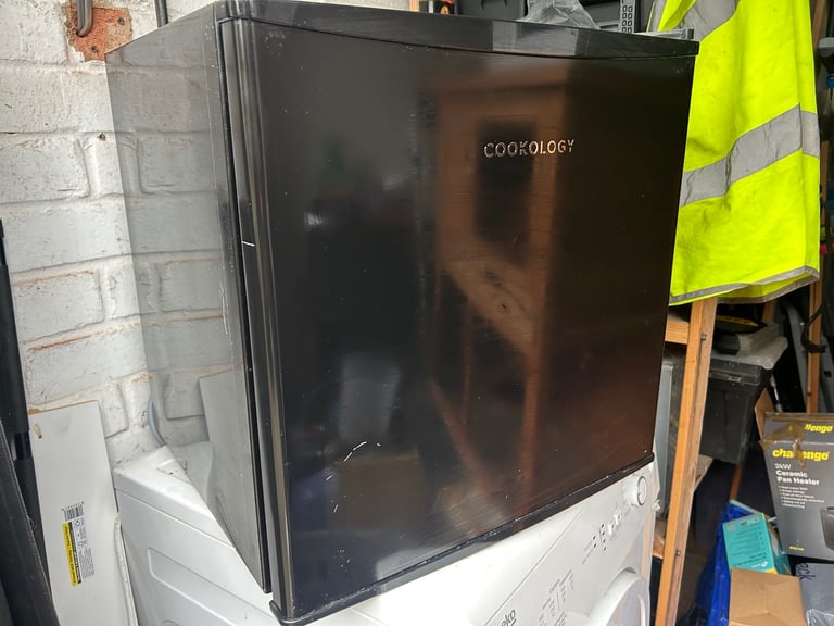 image for Mini fridge