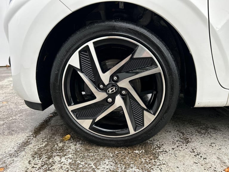 2024 Hyundai i10 1.0 Premium Hatchback 5dr Petrol Auto Euro 6 (s/s) (63 ps) Hatchback PETROL Auto...