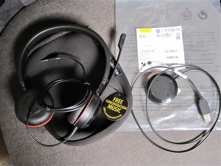 Jabra Evolve 30 II UC NC Stereo Headset USB A/3.5mm Jack RRP £75 !!As New!!