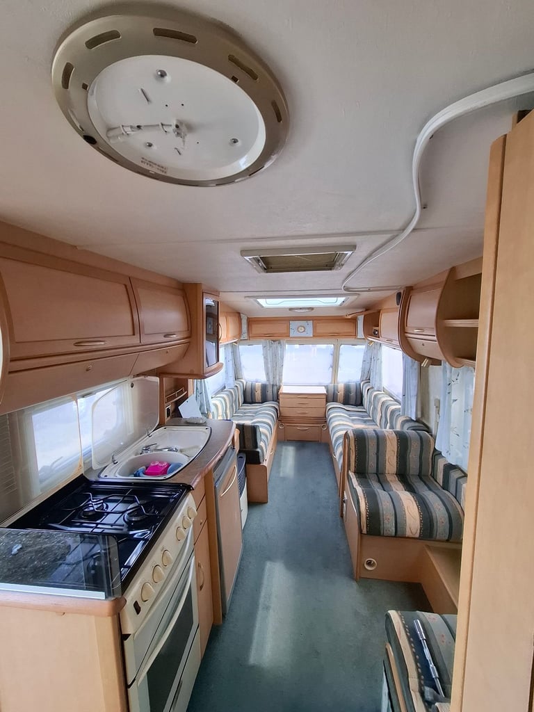 2004 ABBEY Vogue GTS 416 4 berth caravan with full size AWNING and MOTOR MOVER