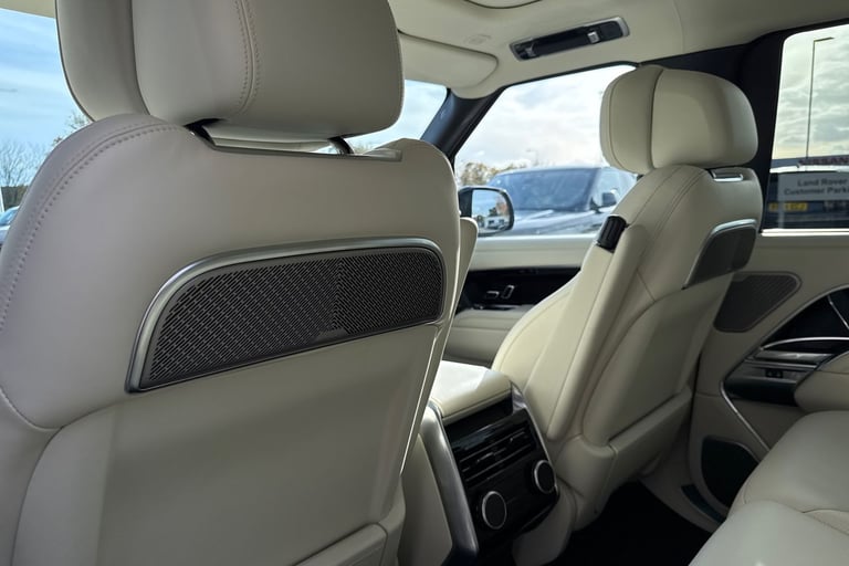 2025 Land Rover Range Rover 3.0 P460e 38.2kWh Autobiography Auto 4WD Euro 6 (s/s) 5dr SUV Automatic