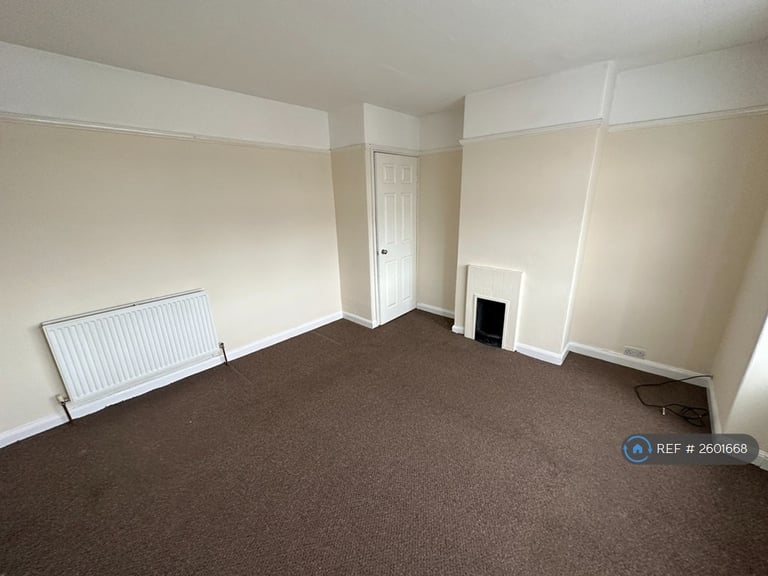 2 bedroom house in Leasowe Road, Leeds, LS10 (2 bed) (#2601668)