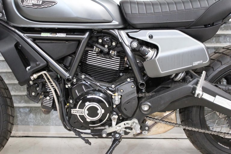 2022 22 DUCATI SCRAMBLER 800 NIGHT SHIFT ABS GREY ONLY 436 miles NEW MOT EURO 5