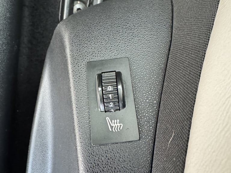 PEUGEOT 208 1.6 THP XY Blue Manual Petrol 2013