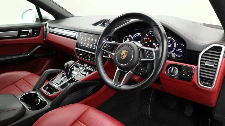 2022 Porsche Cayenne 3.0T V6 Platinum Edition TiptronicS 4WD Euro 6 (s/s) 5dr Coupe Petrol Automatic