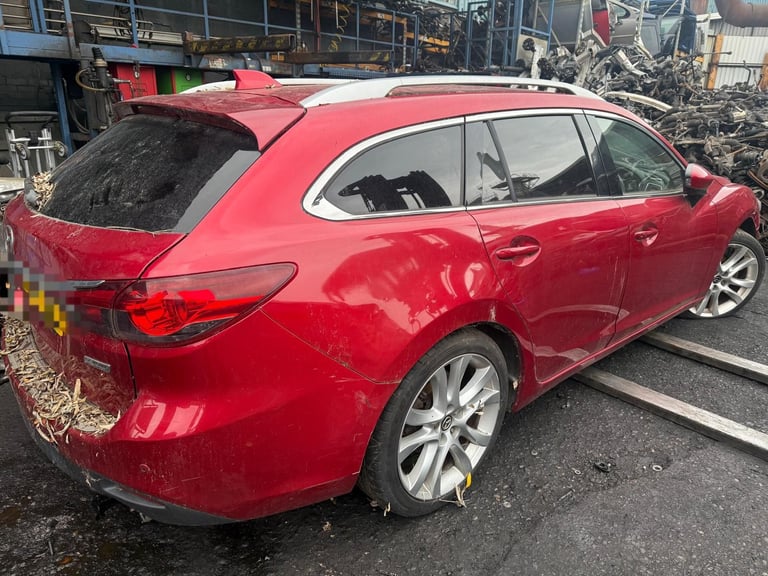Breaking spare parts mazda 6 estate red 