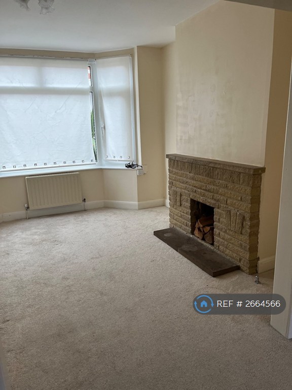 3 bedroom house in Fuller Street, Kettering, NN16 (3 bed) (#2664566)
