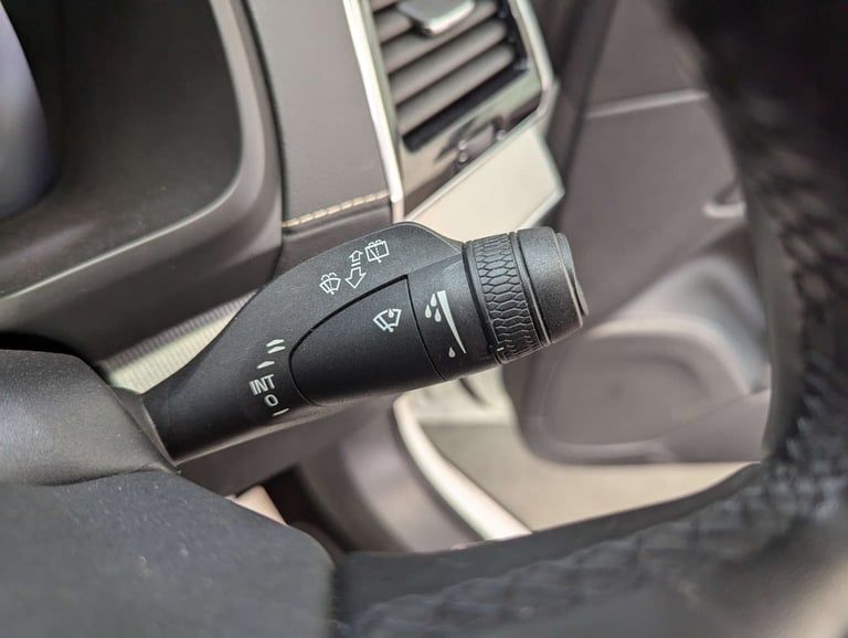 2022 Volvo XC90 2.0 XC90 R-Design B5 MHEV AWD Auto 4WD 5dr SUV Hybrid Automatic