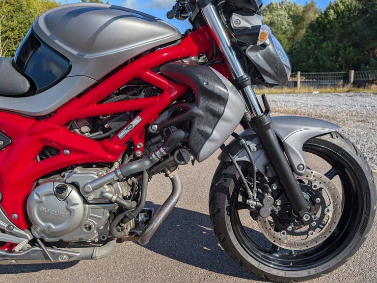 2015 SUZUKI GLADIUS 650