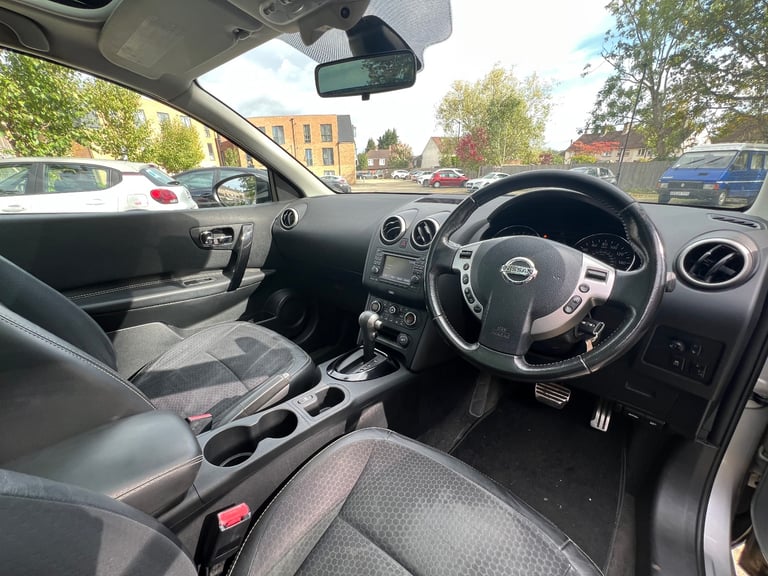 Nissan QASHQAI Automatic