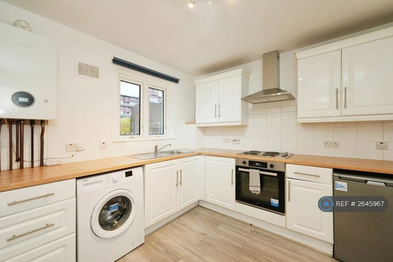 2 bedroom flat in Elton House, Bristol, BS2 (2 bed) (#2645967)