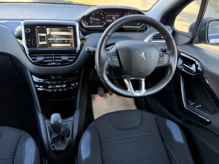 PEUGEOT 208 1.6 e-HDi Allure 2014