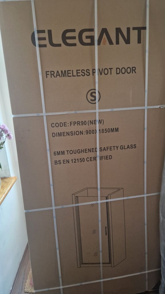 900mm Frameless Pivot Hinged Shower Door