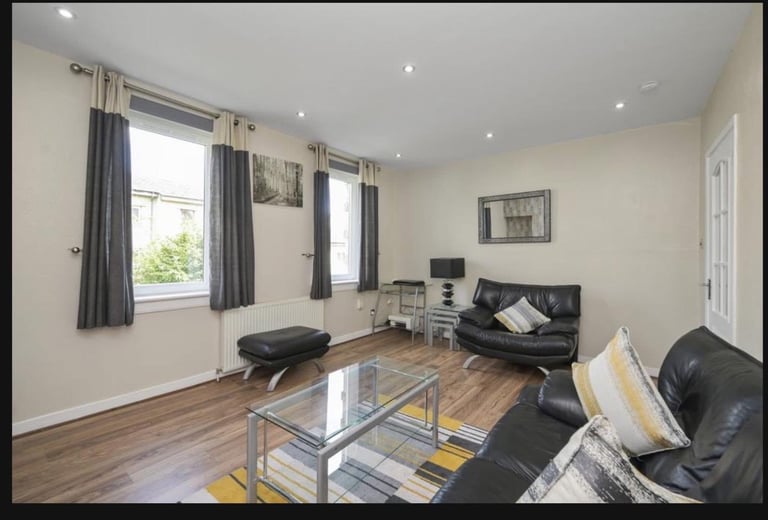 🌟 Cozy Room Available for Female pPofessional or Student in Family Home