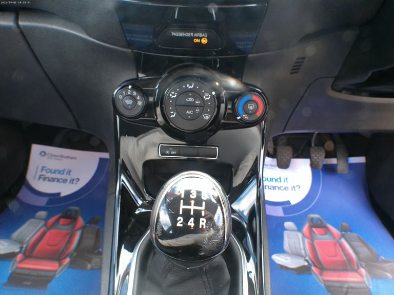 2017 Ford Fiesta 1.0 EcoBoost Zetec 3dr HATCHBACK Petrol Manual