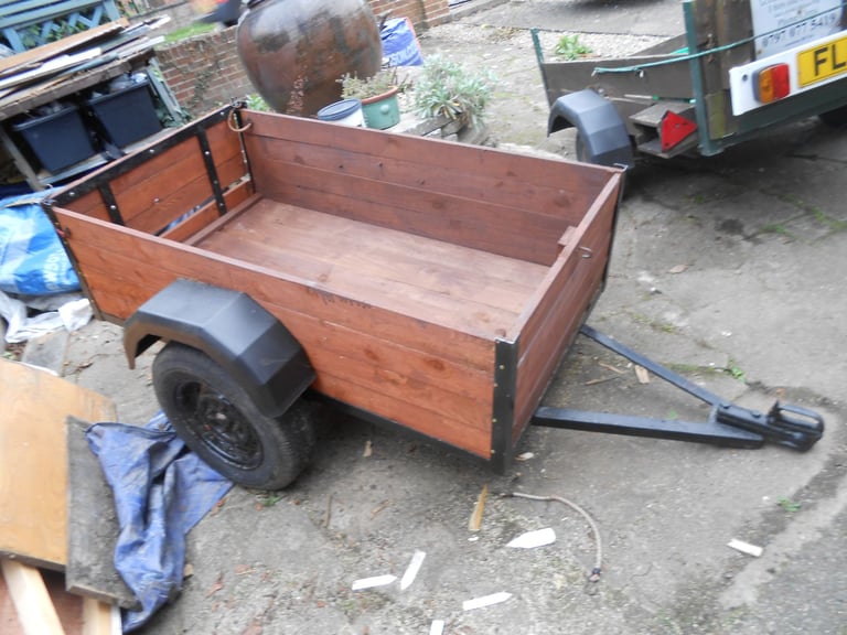 Garden Trailer 152 x 90cm  with spare wheel