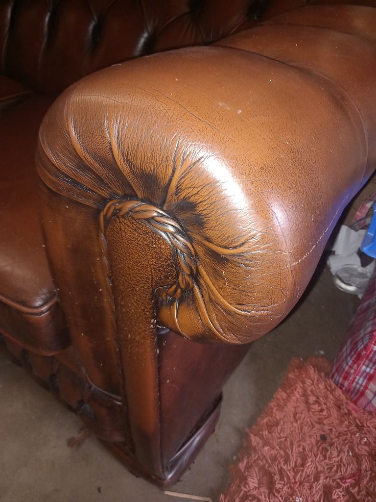 Chesterfield 3 and 2 seater sofas