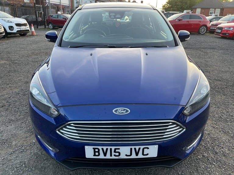 2015 Ford Focus TITANIUM 5-Door Petrol