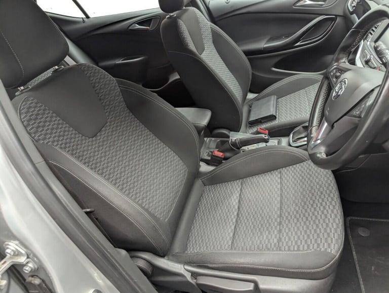 2016 Vauxhall Astra 1.6 CDTi BlueInjection SRi Hatchback 5dr Diesel Auto Euro 6 (136 ps) TINTED H...