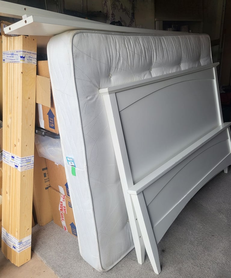Kingsize bed king size & mattress 