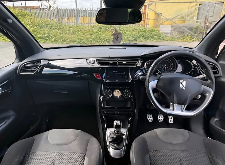 DS, DS 3, Hatchback, 2016, Manual, 1560 (cc), 3 doors
