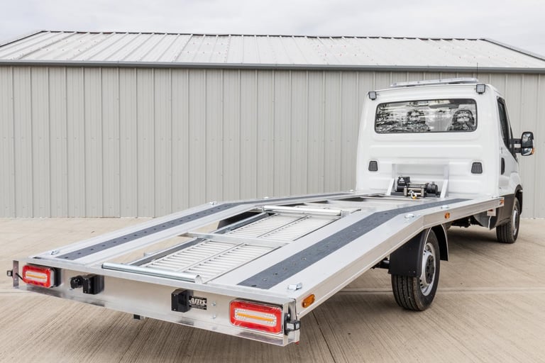 CRAFTER MOVANO ALUMINIUM RECOVERY TRUCK BODY BEAVERTAIL BODY CAR TRANSPORTER