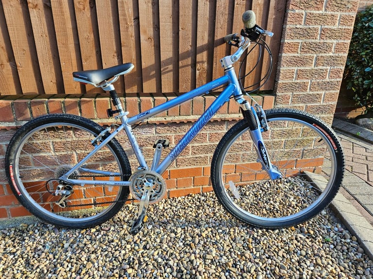 image for Specialized Womens/Girls Bicycle - Excellent Condition