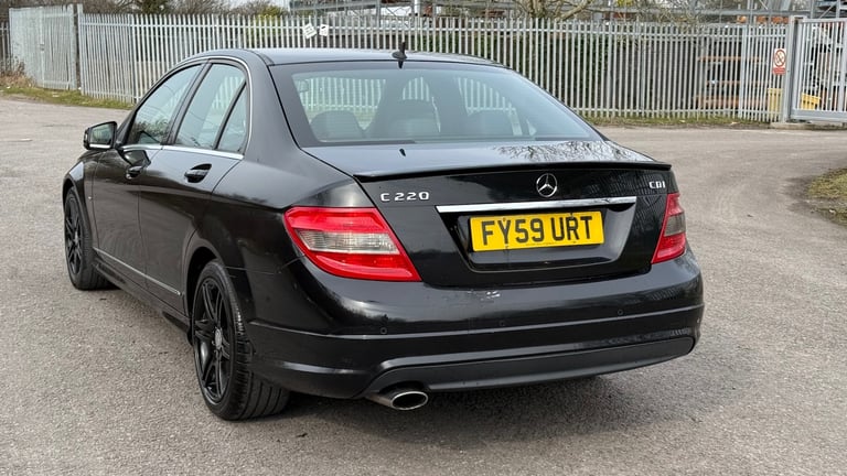 2009 Mercedes-Benz C-Class C220 CDI BlueEFFICIENCY Sport 4dr Auto SALOON Diesel Automatic