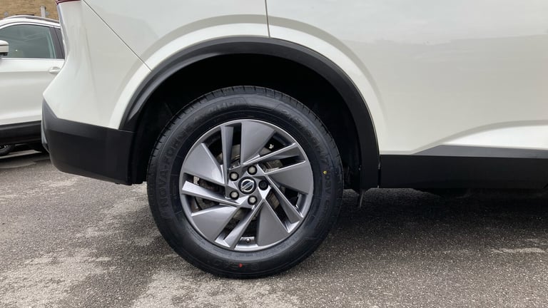 2021 Nissan Qashqai 1.3 DiG-T MH Acenta Premium 5dr Petrol Hatchback Hatchback Petrol Manual