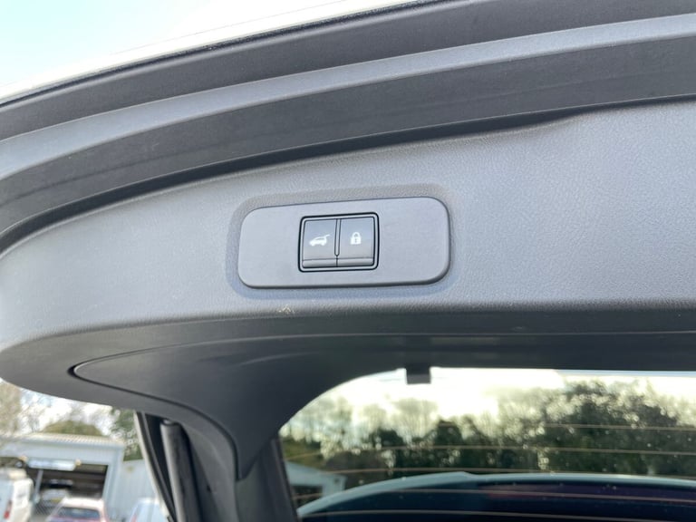 2022 Nissan Qashqai 1.3 DiG-T MH 158 Tekna 5dr Xtronic HATCHBACK PETROL Automatic