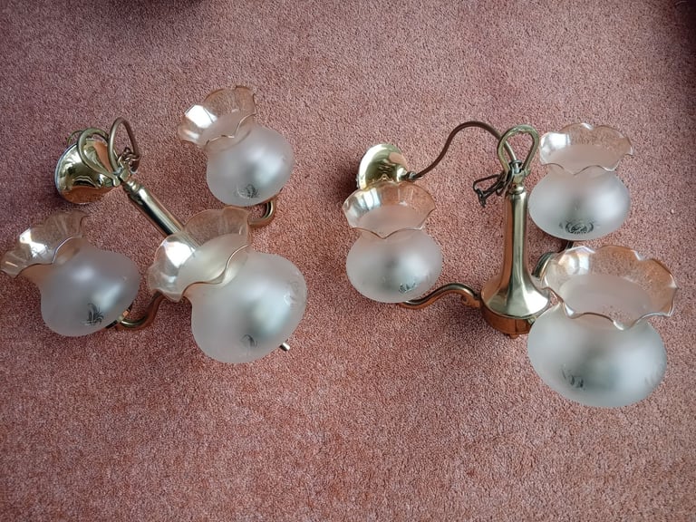 Set of two traditional chandelier style pendant lights 