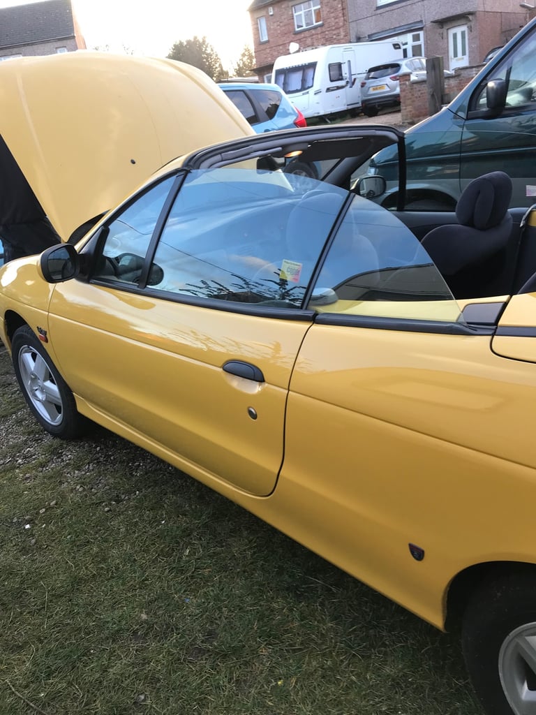 Renault, MEGANE, Convertible, 1999, Manual, 1598 (cc), 2 doors
