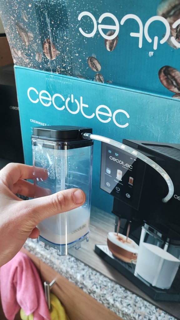 £430 smart super automatic bean to cup coffee machine CECOTEC CREMMAET COMPACTCCINO CONNECTED COFFEE