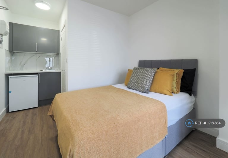 1 bedroom in The Meadow Way, Harrow, HA3 (#1718384)
